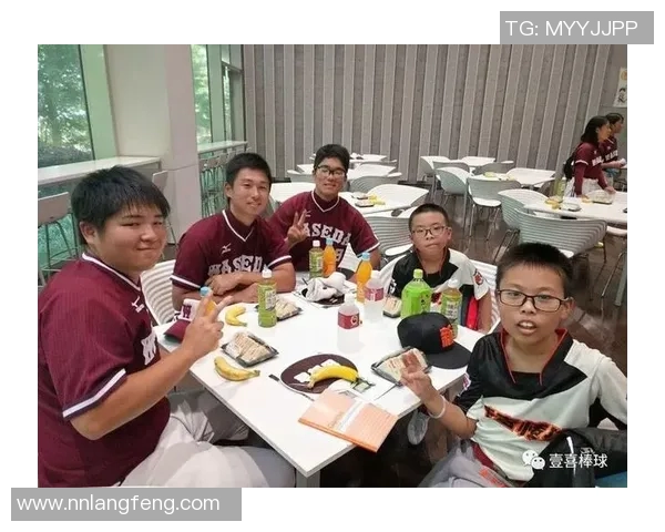 青少年参与Teeball比赛的成长与发展：培养团队协作与运动技能的重要性